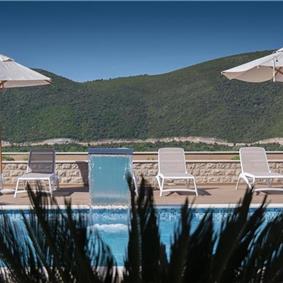 3 bedroom villa with pool in Prijevor, Budva, sleeps 6
